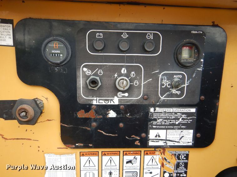 image for item JH9712 1999 Vermeer BC1800A  wood chipper