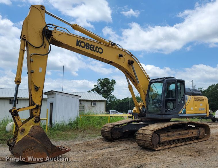 image for item JL9390 2017 Kobelco SK300LC-10  excavator