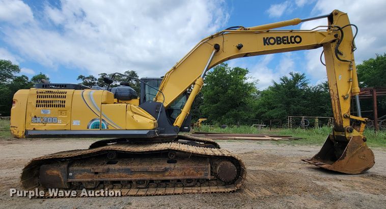 image for item JL9390 2017 Kobelco SK300LC-10  excavator