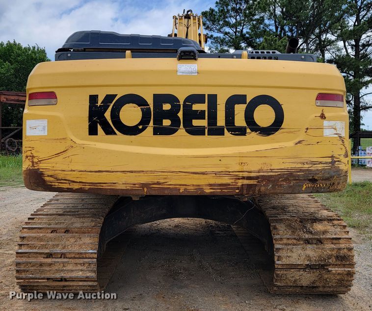 image for item JL9390 2017 Kobelco SK300LC-10  excavator