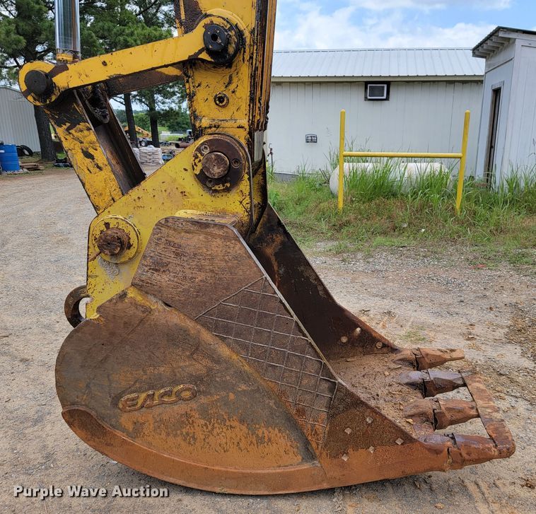 image for item JL9390 2017 Kobelco SK300LC-10  excavator