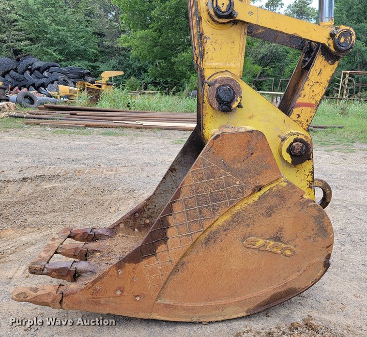 image for item JL9390 2017 Kobelco SK300LC-10  excavator