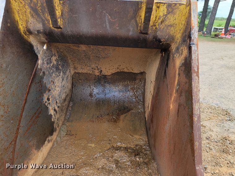 image for item JL9390 2017 Kobelco SK300LC-10  excavator