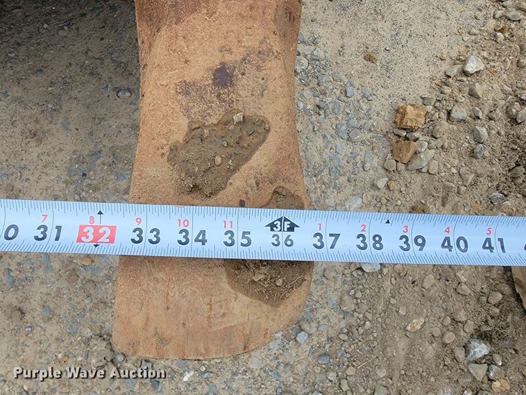 image for item JL9390 2017 Kobelco SK300LC-10  excavator