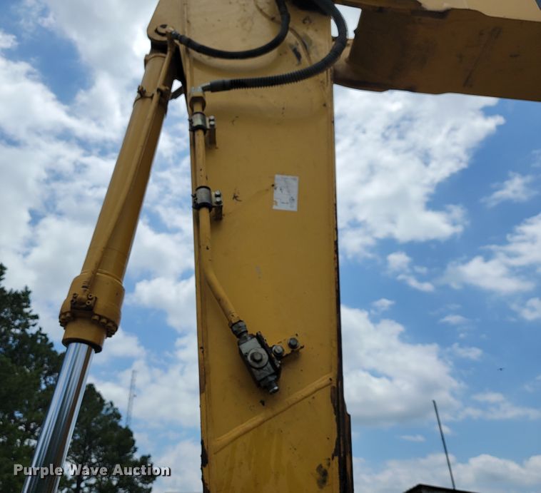 image for item JL9390 2017 Kobelco SK300LC-10  excavator