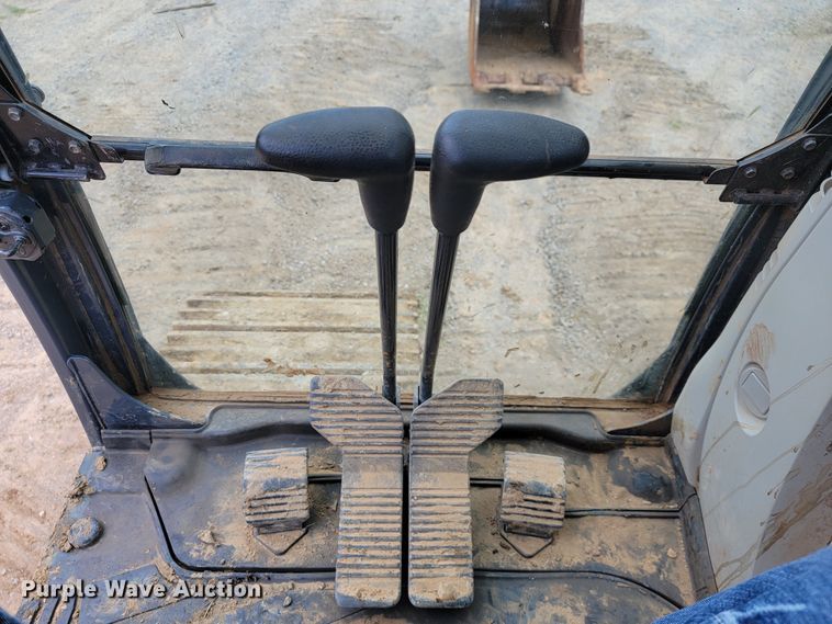 image for item JL9390 2017 Kobelco SK300LC-10  excavator