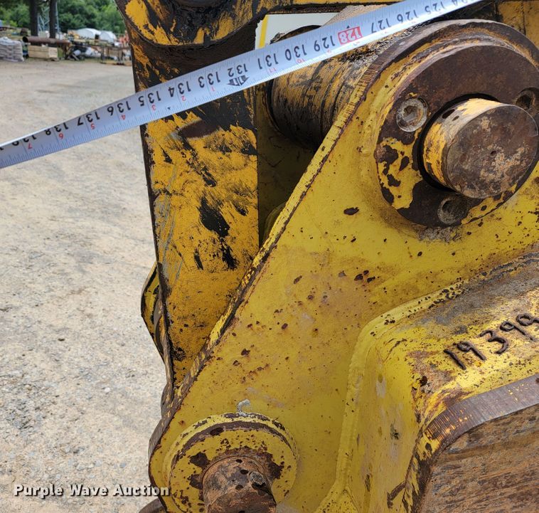 image for item JL9390 2017 Kobelco SK300LC-10  excavator