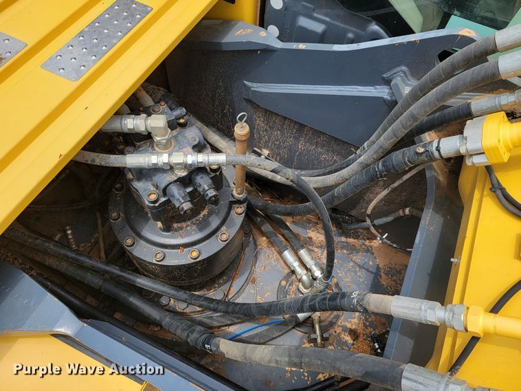 image for item JL9390 2017 Kobelco SK300LC-10  excavator