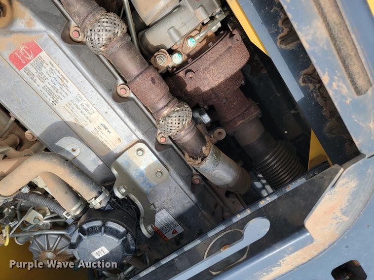 image for item JL9390 2017 Kobelco SK300LC-10  excavator