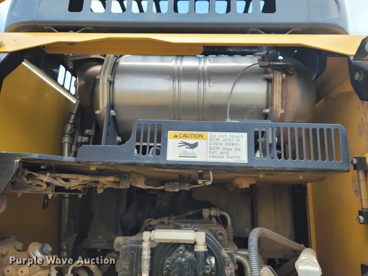 image for item JL9390 2017 Kobelco SK300LC-10  excavator