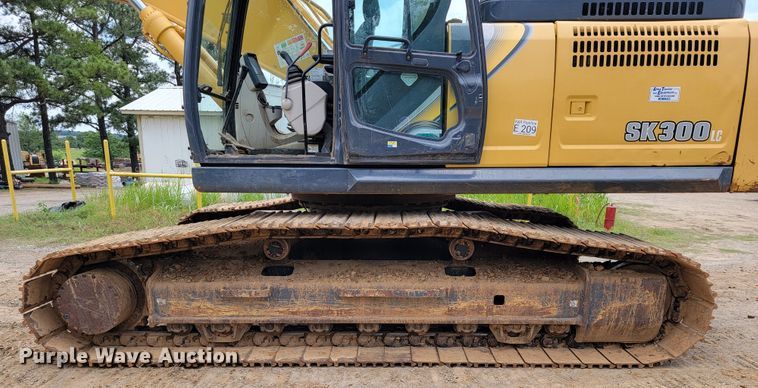 image for item JL9390 2017 Kobelco SK300LC-10  excavator