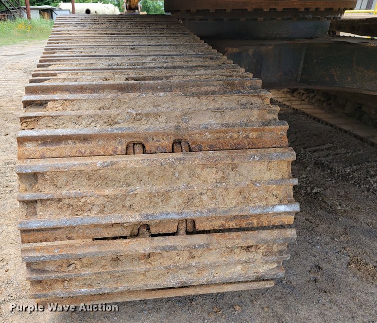 image for item JL9390 2017 Kobelco SK300LC-10  excavator