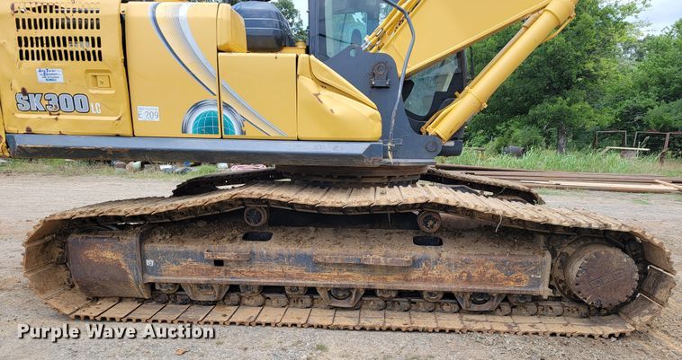 image for item JL9390 2017 Kobelco SK300LC-10  excavator