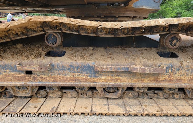 image for item JL9390 2017 Kobelco SK300LC-10  excavator