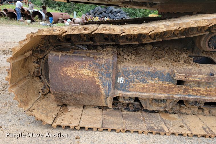 image for item JL9390 2017 Kobelco SK300LC-10  excavator