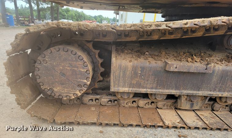 image for item JL9391 2011 Komatsu PC290LC-10  excavator