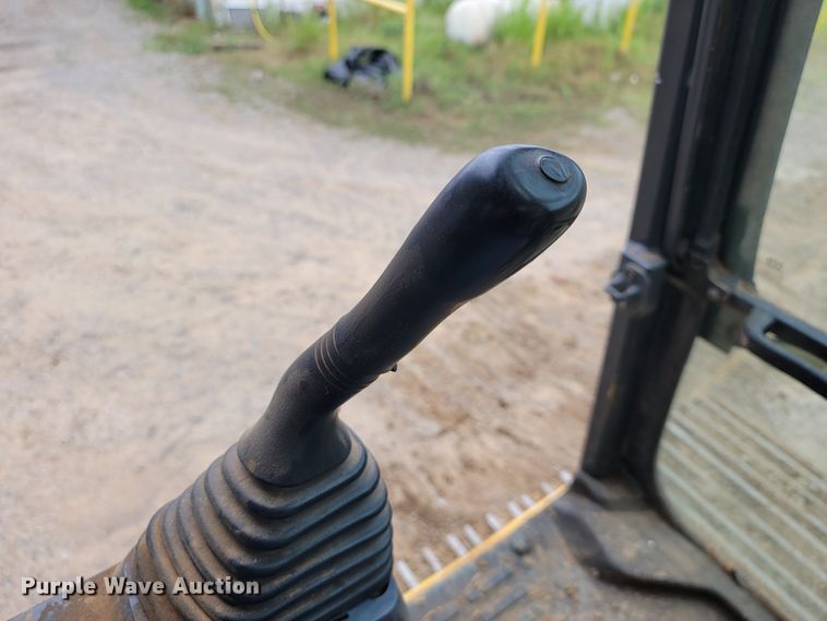 image for item JL9392 2011 Komatsu PC290LC-10  excavator