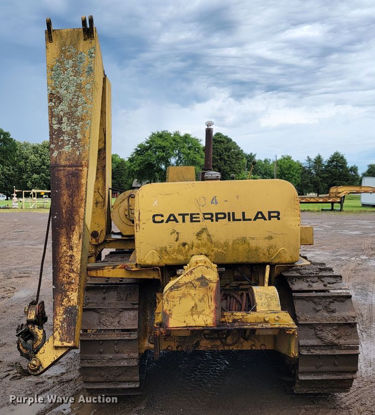 image for item JL9394 1975 Caterpillar D4D  pipelayer