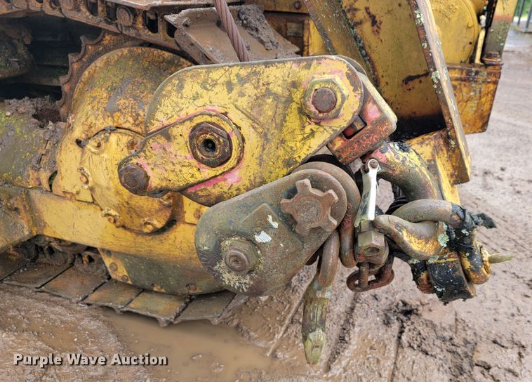 image for item JL9394 1975 Caterpillar D4D  pipelayer