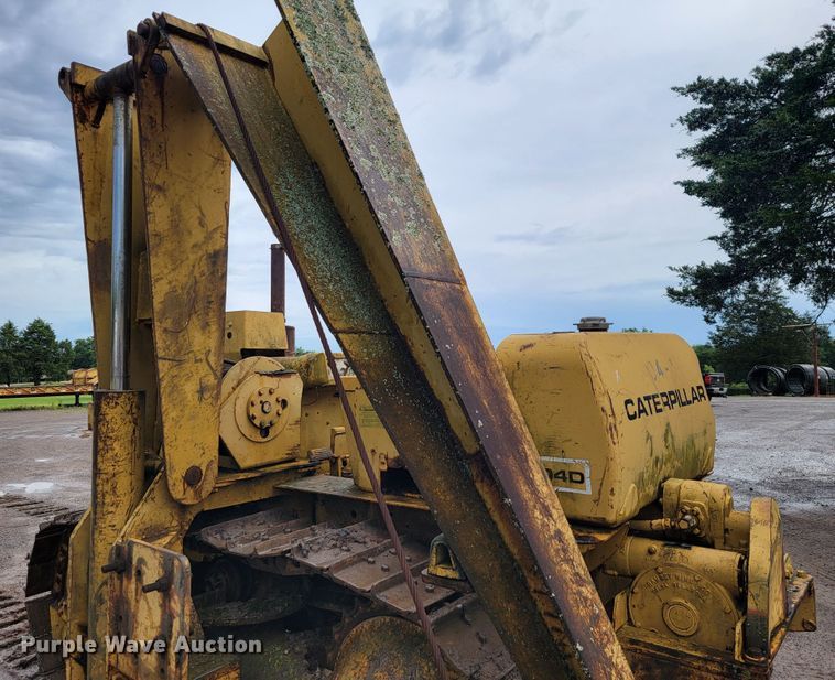 image for item JL9394 1975 Caterpillar D4D  pipelayer