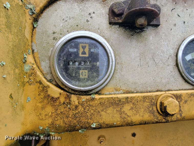 image for item JL9394 1975 Caterpillar D4D  pipelayer