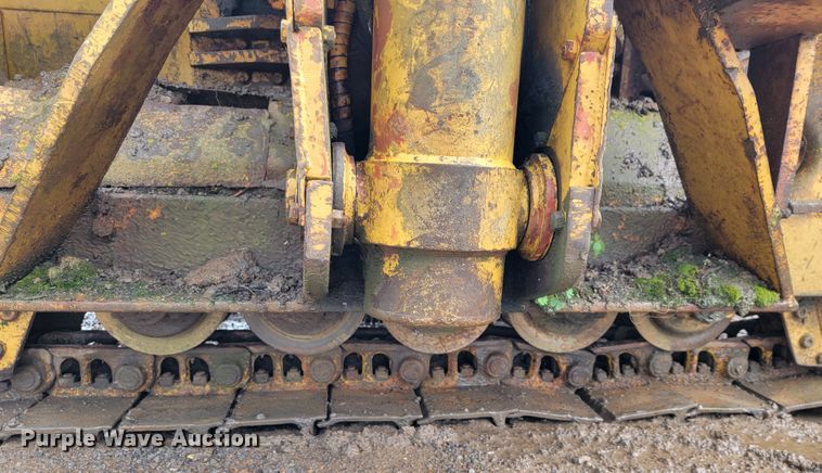 image for item JL9394 1975 Caterpillar D4D  pipelayer