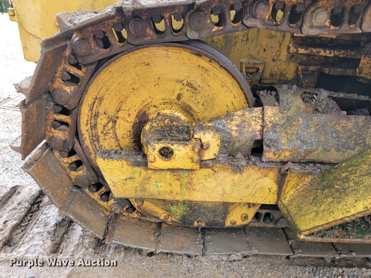 image for item JL9394 1975 Caterpillar D4D  pipelayer
