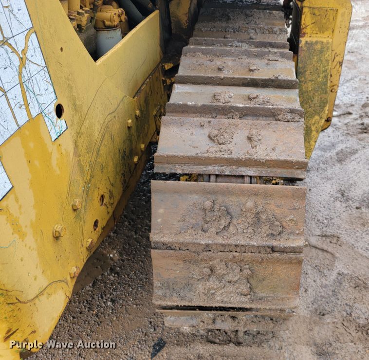 image for item JL9394 1975 Caterpillar D4D  pipelayer