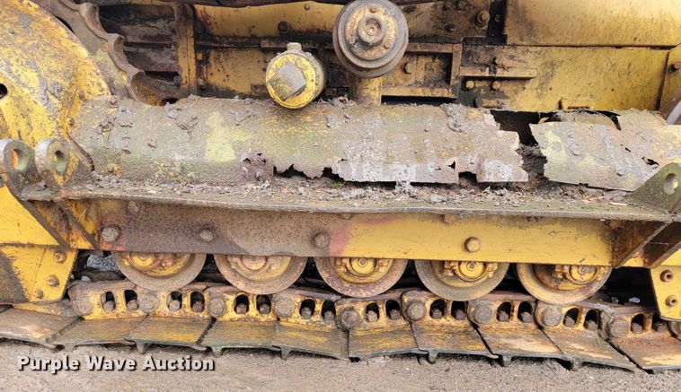 image for item JL9394 1975 Caterpillar D4D  pipelayer