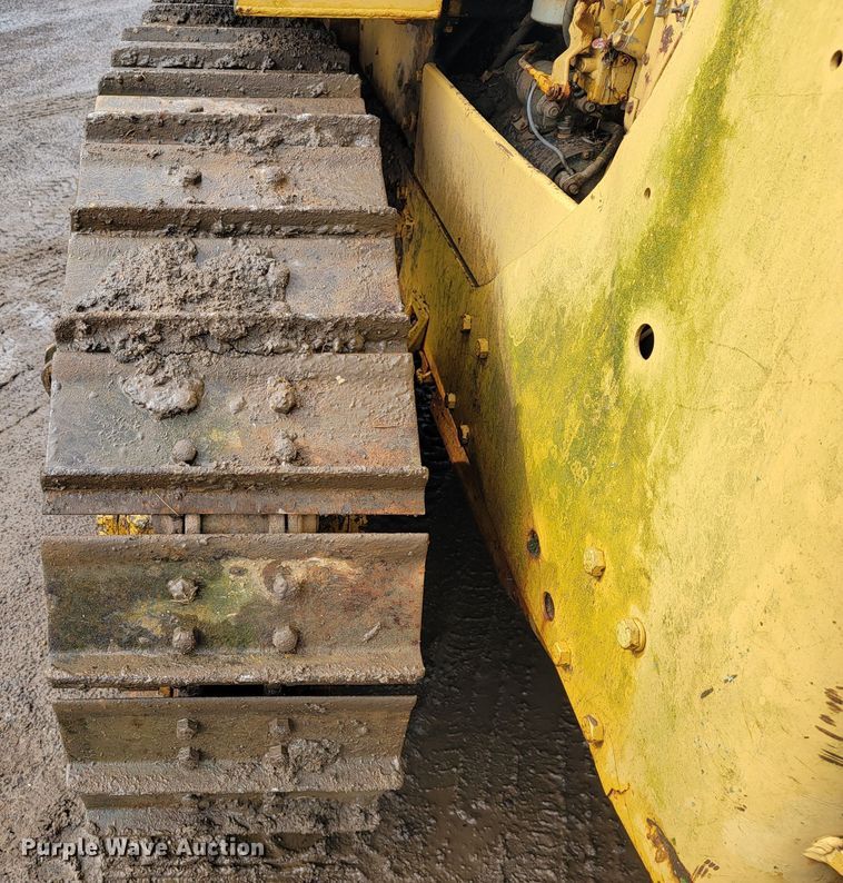 image for item JL9394 1975 Caterpillar D4D  pipelayer