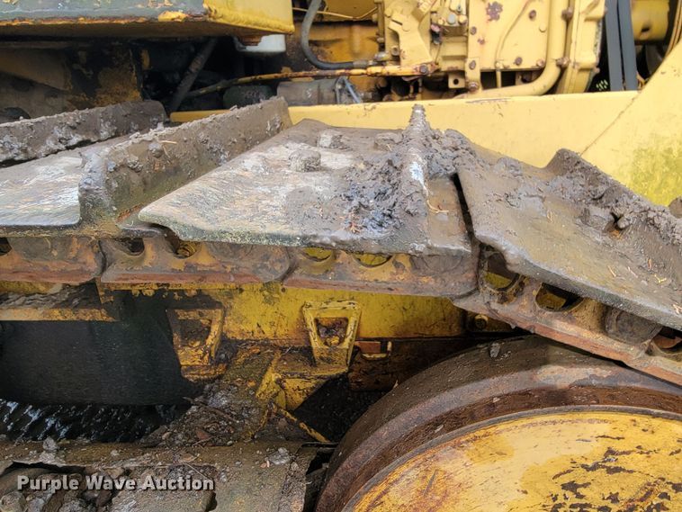 image for item JL9394 1975 Caterpillar D4D  pipelayer