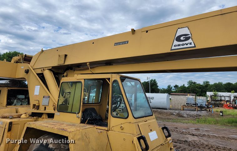 image for item JL9395 Grove RT58B  crane