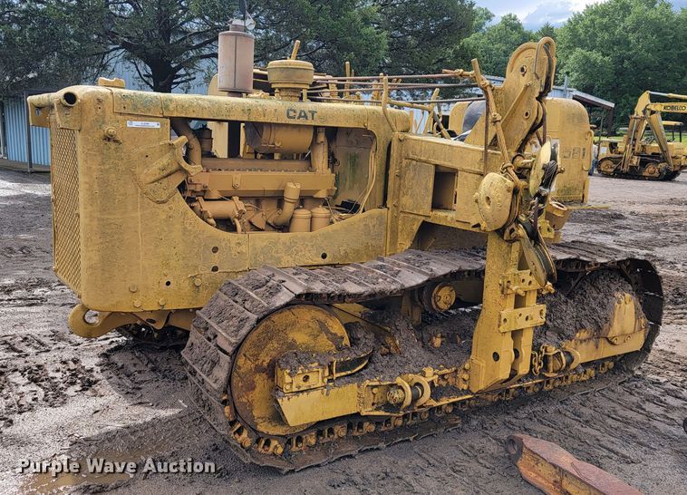 image for item JL9396 1967 Caterpillar 561B  pipelayer