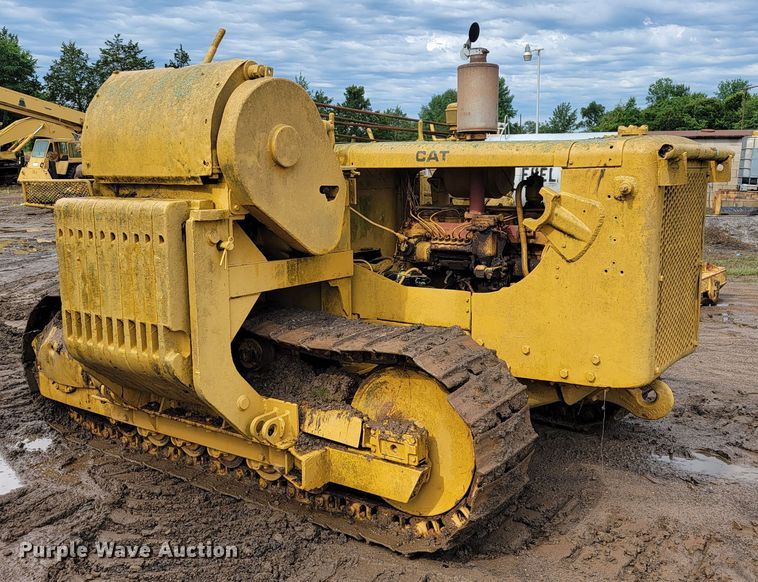 image for item JL9396 1967 Caterpillar 561B  pipelayer