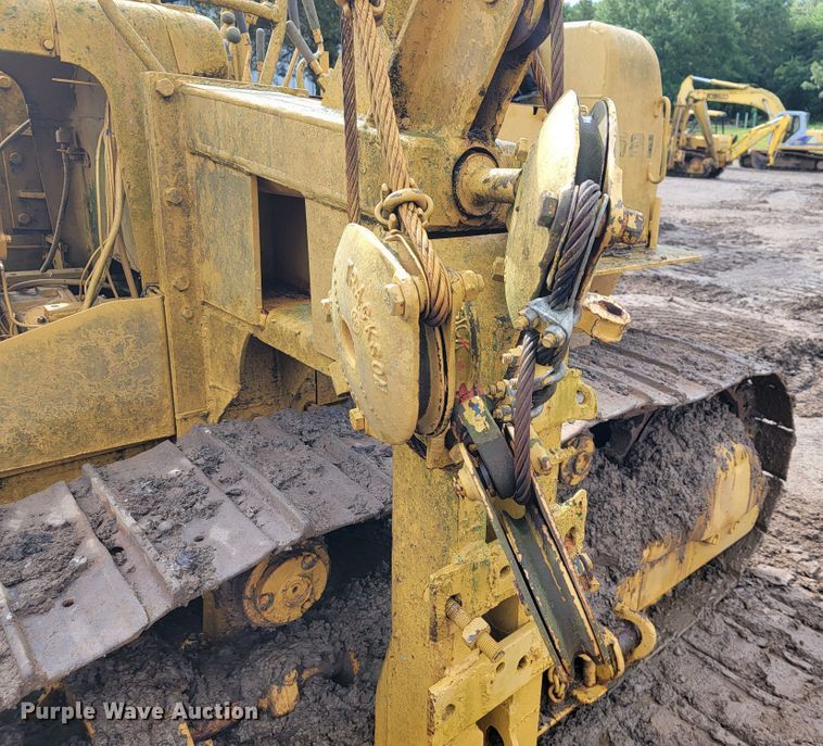 image for item JL9396 1967 Caterpillar 561B  pipelayer