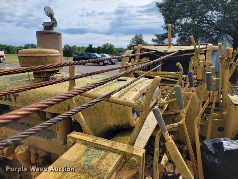 image for item JL9396 1967 Caterpillar 561B  pipelayer