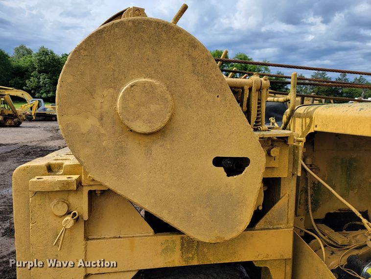image for item JL9396 1967 Caterpillar 561B  pipelayer