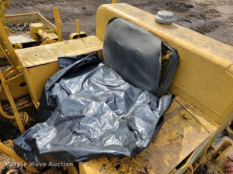 image for item JL9396 1967 Caterpillar 561B  pipelayer