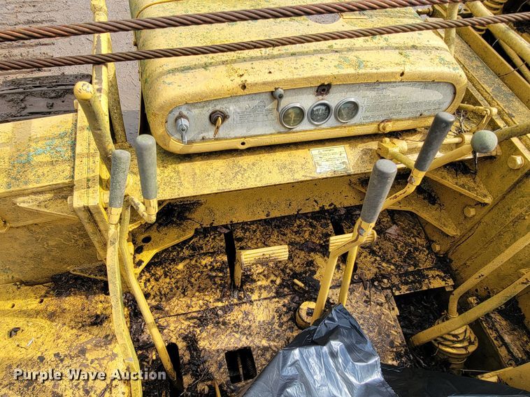 image for item JL9396 1967 Caterpillar 561B  pipelayer