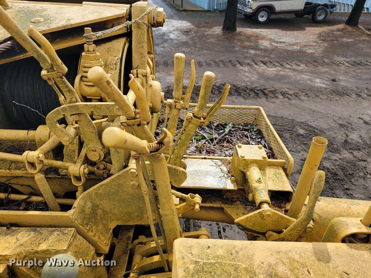 image for item JL9396 1967 Caterpillar 561B  pipelayer