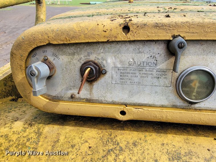 image for item JL9396 1967 Caterpillar 561B  pipelayer