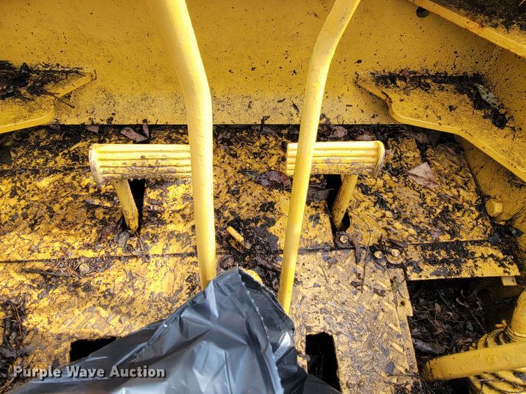 image for item JL9396 1967 Caterpillar 561B  pipelayer