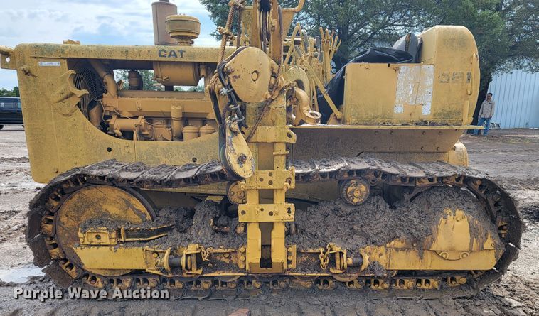 image for item JL9396 1967 Caterpillar 561B  pipelayer