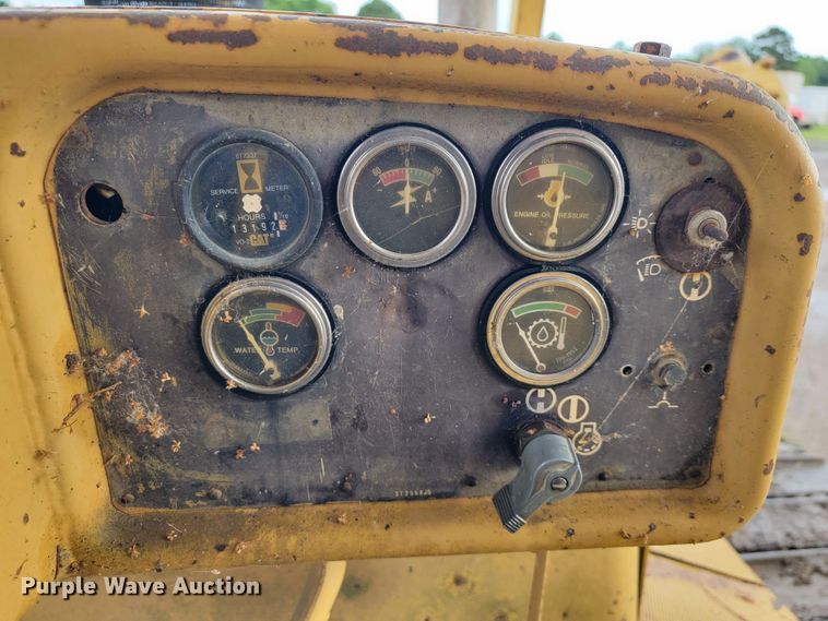 image for item JL9397 1992 Caterpillar D7G  dozer