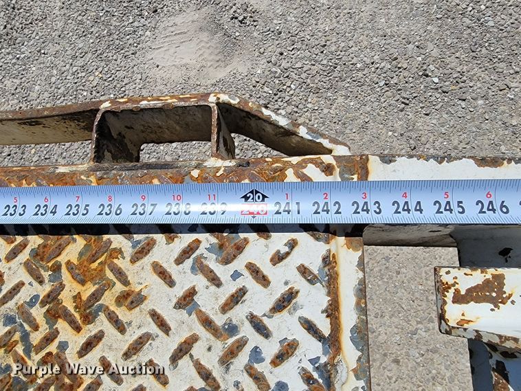 image for item JL9399 2016 Holden  equipment trailer