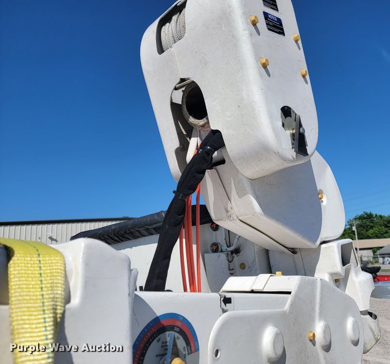 image for item JL9400 2009 Dodge Ram 5500HD  bucket truck