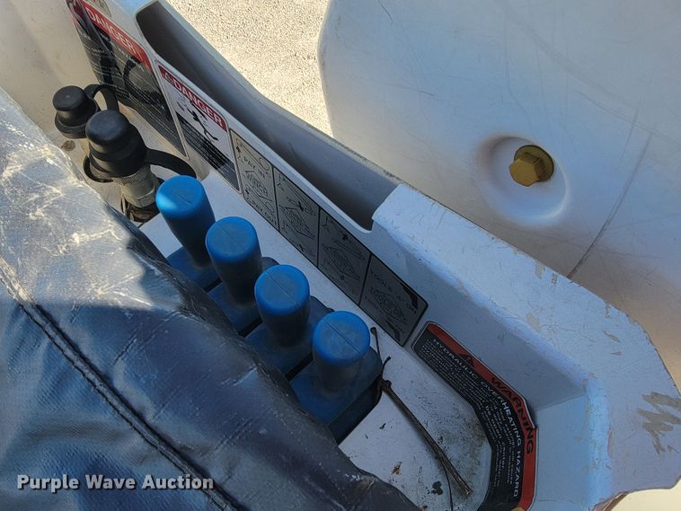 image for item JL9400 2009 Dodge Ram 5500HD  bucket truck