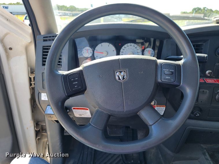 image for item JL9400 2009 Dodge Ram 5500HD  bucket truck