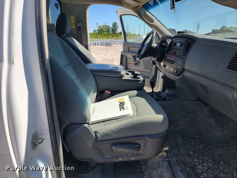 image for item JL9400 2009 Dodge Ram 5500HD  bucket truck