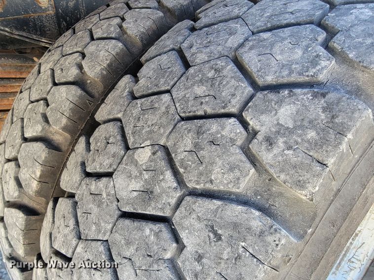 image for item JL9400 2009 Dodge Ram 5500HD  bucket truck